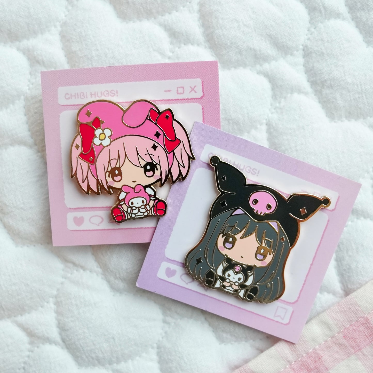 Magical Madoka / Homura - Chibi Hug! Enamel Pin Series