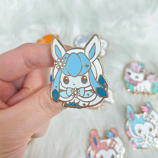 Glaceon – Winter Poke Enamel Pin Series by Mooncake Pin